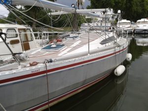 A vendre Voilier voyage ovni 35 Prix :  42000